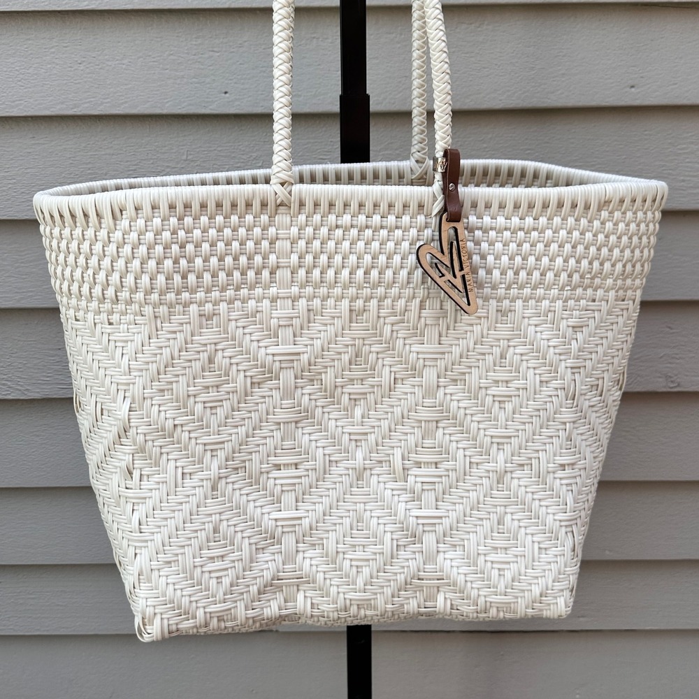Maria Victoria Handwoven Tote Seashell White Woven Basket Beach Bag Large - Picture 2 of 13